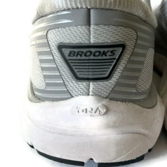 Brooks Addiction 14 Womens Pre-owned Two Tone Gray Running Sneakers - sz 8.5 EE - Picture 7 of 8